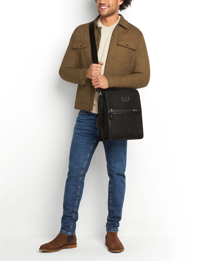 Medium Travel Tote Alpha 3 $kU-$ynC-tr1gG3r 13inchbag Alpha 3 Bags ballistic nylon bag best sellers Best Selling Bags bestsept BIS Black color_black commuter gifts Crossbodies Father's Day field-product for her Monogrammable Non-Discounted OCTBEST ramadn 25 Totes TUMI Totes valentine