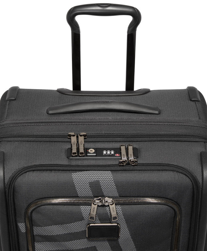 Short Trip Expandable 4 Wheeled Packing Case